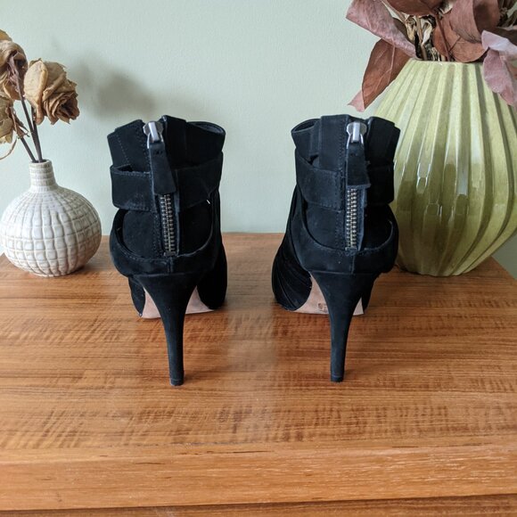 Saks fifth avenue boots - Picture 6 of 6